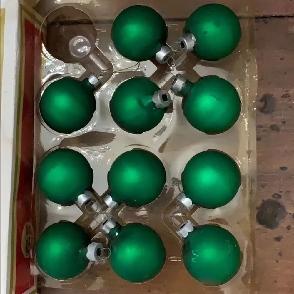 Vtg‎ GF 11 plastic green Christmas ornaments